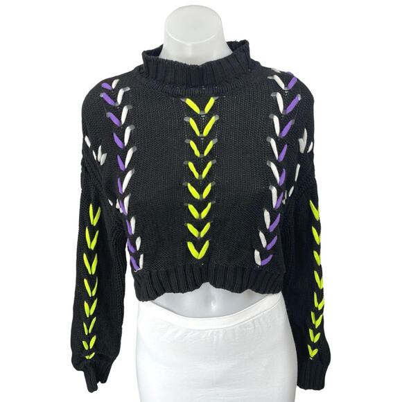 Forever 21 Black Lace Up Long Sleeve Mock Neck Pullover Crop Sweater Top Size M - Picture 1 of 3